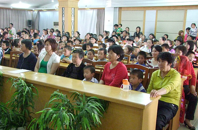 兴化老干部艺术团举办老少同乐联欢会