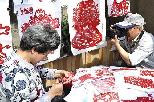 ��Ծ���������Ӵ�ý����ġ���������š�