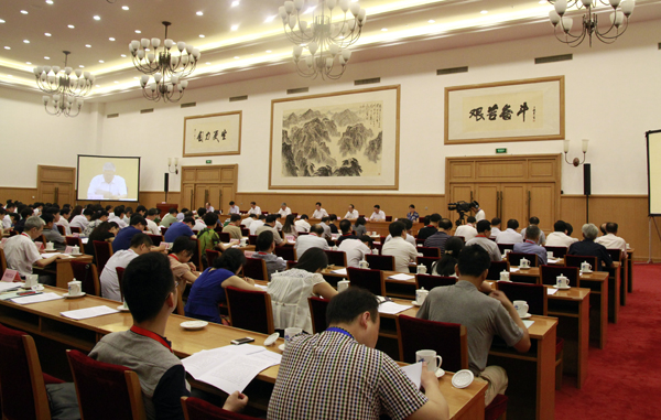 李立国在全国老年人优待工作会议上强调