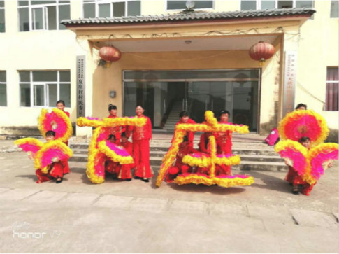 夏庄村老年腰鼓队展现农村新生活